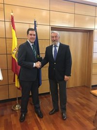 Adif licitará las obras del paso a nivel de El Puche en Almería por 23 millones