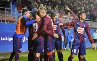 El Eibar pasa por encima del Betis y recupera la sonrisa ganando dos meses después