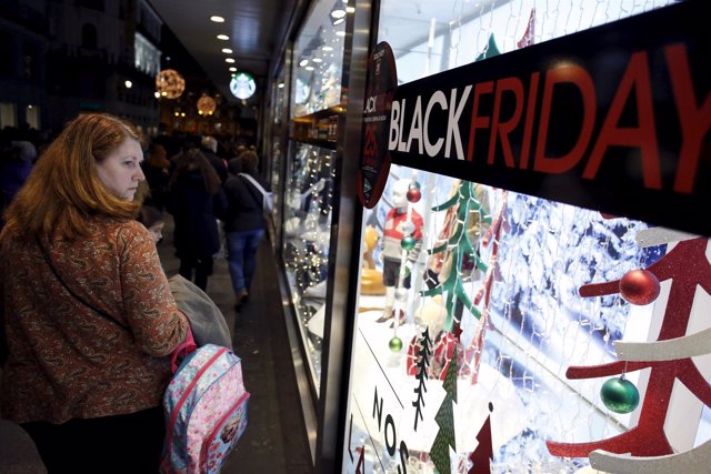 El 83% de los consumidores piensa que la mayoría de comercios oferta falsos descuentos en el 'Black Friday'