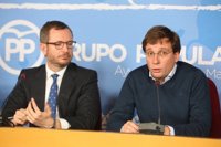 Maroto y Almeida presentan su "ruta social" para Madrid frente a una alcaldesa "que está en babia y no sale a la calle"