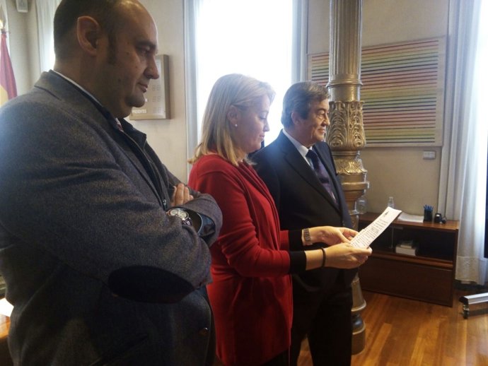 Pedro Leal, Cristina Coto y Francisco Álvarez-Cascos