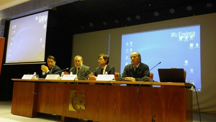 Blanco (segundo por la izda.) en la inauguración del encuentro