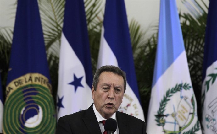 Vinicio Cerezo, secretario general del SICA