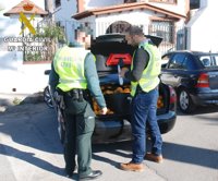 Tres detenidos por intentar vender en una frutería de Cullera 400 kg de cítricos robados