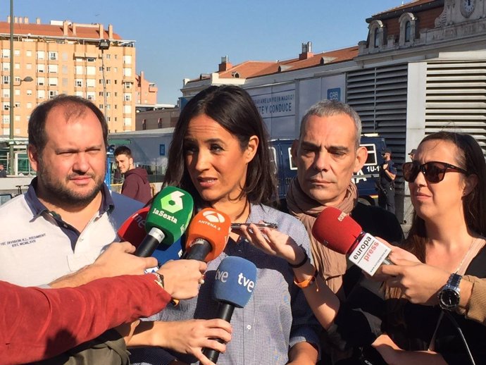 Begoña Villacís atiende a los medios