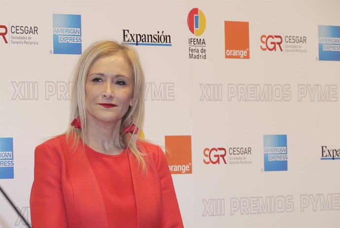 Cifuentes Entrega Los Xiii Premios Pyme De Ifema Y Expansión 
La Presidenta De L