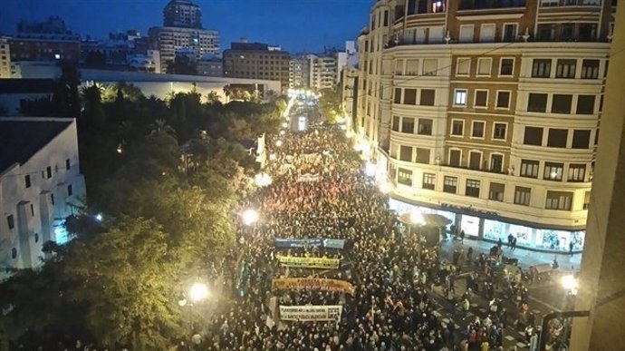 Manifestación por la financiación justa en València