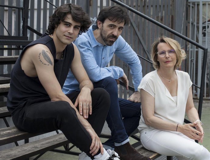 El equipo de la obra 'Tebas Land', bajo la dirección de Natalia Menéndez