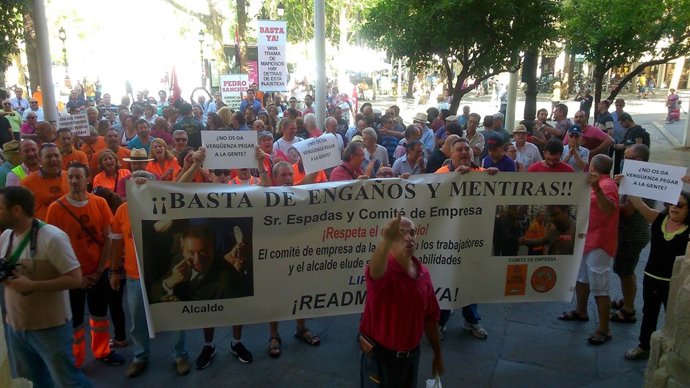 Protesta de los exeventuales de Lipasam.