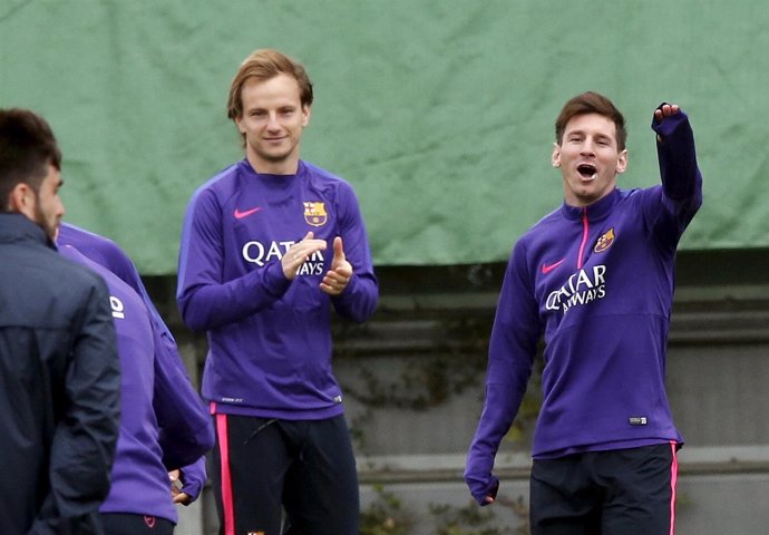 Lionel Messi e Ivan Rakitic en un entrenamiento
