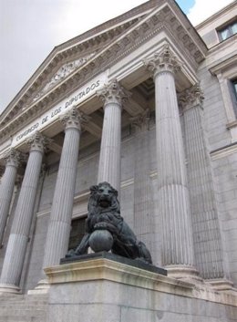 Fachada De La Puerta De Los Leones