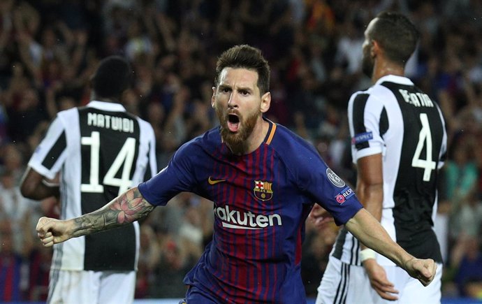 Lionel Messi ante el un Barcelona - Juventus