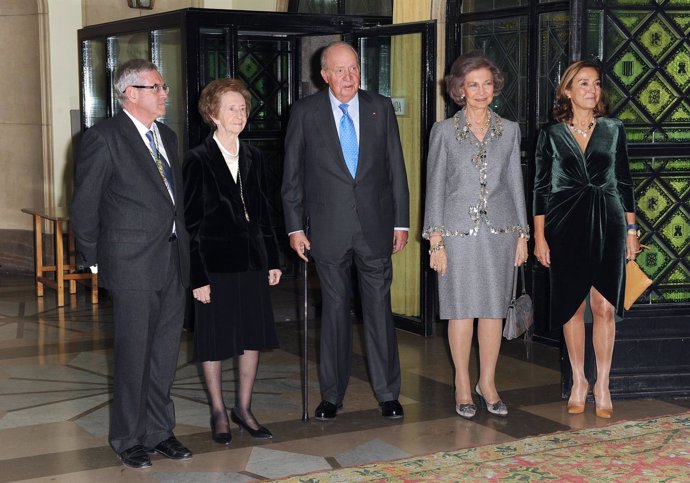Reyes Eméritos Juan Carlos y Sofía entregan Medalla Echegaray