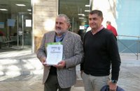 El pequeño comercio entrega a Cort más de 1.700 firmas para pedir iluminación navideña en cinco zonas más de la ciudad