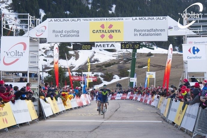 Alejandro Valverde gana en La Molina