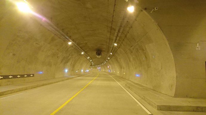 Túnel en autopista colombiana entre Bogotá y Villavicencio gestionada por Indra