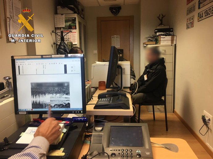 El investigado prestando declaración ante la Guardia Civil