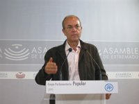 Monago insta a Ambulancias Tenorio a "cumplir al 100%" porque a final de mes "va a cobrar el 100% de lo acordado"