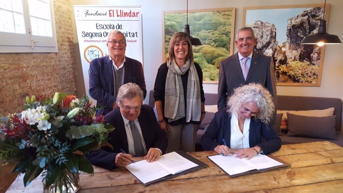 Firma del convenio entre El Llindar e ICG
