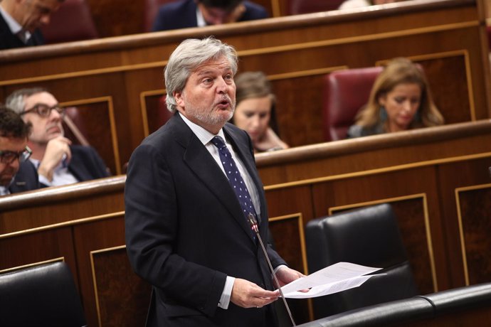 Iñigo Méndez de Vigo en la sesión de control al Gobierno en el Congreso