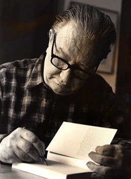 Joan Brossa en su estudio