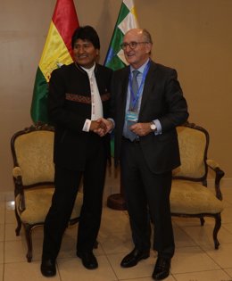 Antonio Brufau con Evo Morales