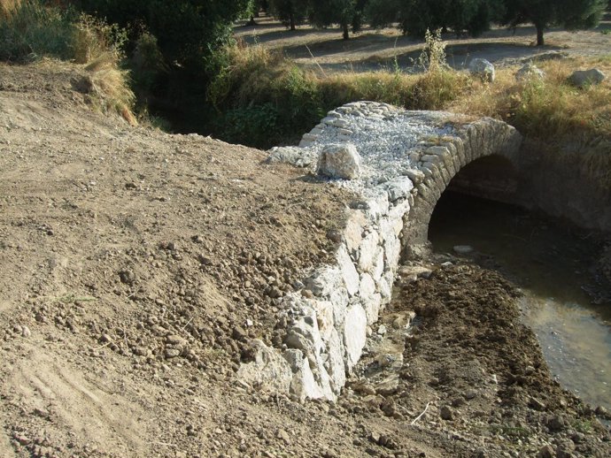 Imagen del puente recuperado en Ategua que cruzó Julio César