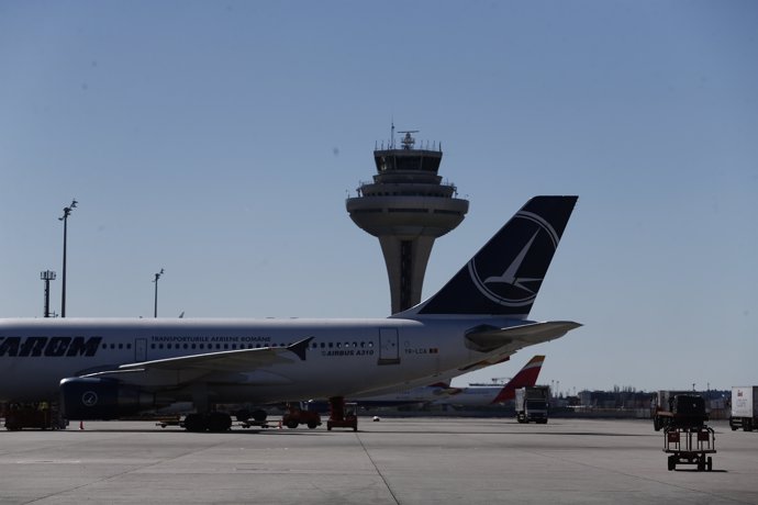 Torre de control, torres de control del aeropuerto de Barajas