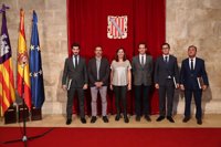 Baleares forma un frente común con Canarias, Ceuta y Melilla para mejorar la conectividad aérea y marítima