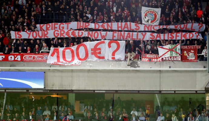 Aficionados del Bayern Múnich protestan por el precio de las entradas