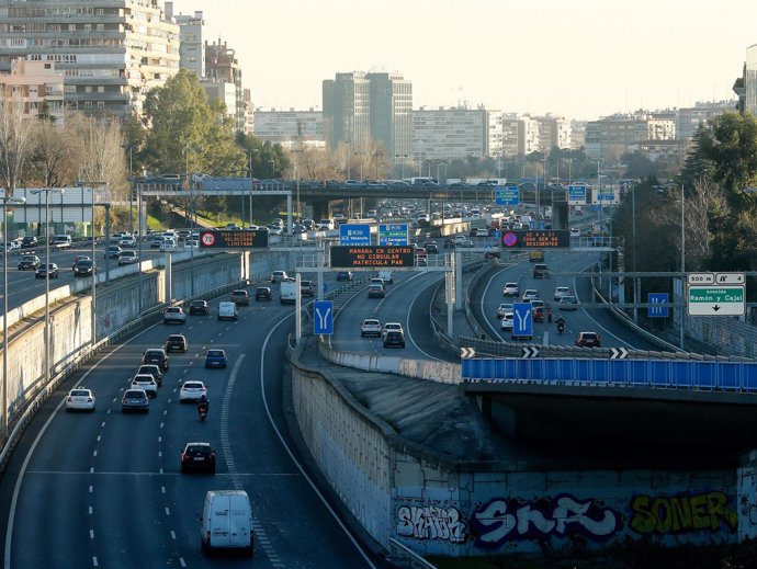 Tráfico, Madrid, cortes de tráfico por contaminación, coche, coches, vehículo