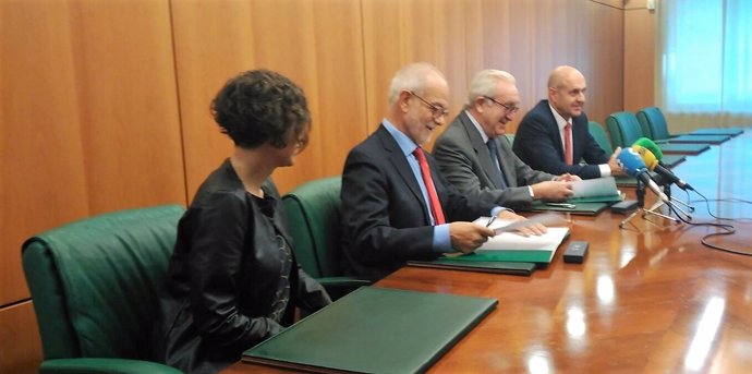 Firma convenio Fundaciones y Caja Rural Asturias.