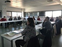 La directora general, en primer térnimo, junto al resto de participantes.