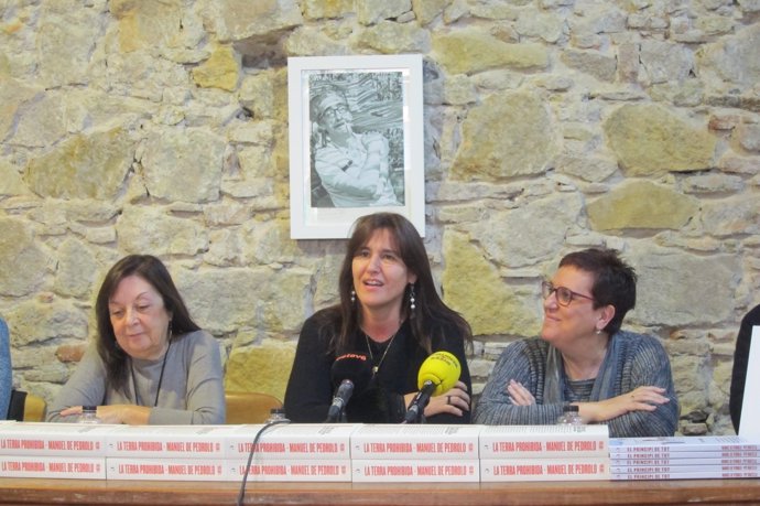 Adelais de Pedrolo, Laura Borràs i Anna Vilallonga                