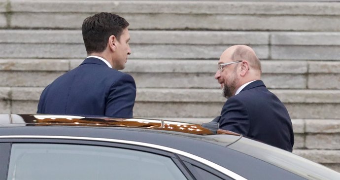 Martin Schulz a su llegada al encuentro con Frank-Walter Steinmeier