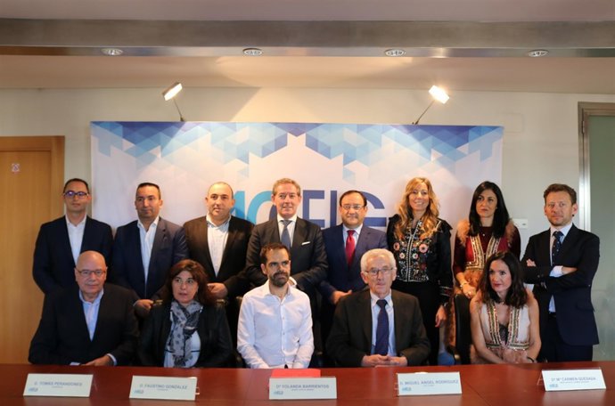 Menciones Especiales de FELE. 