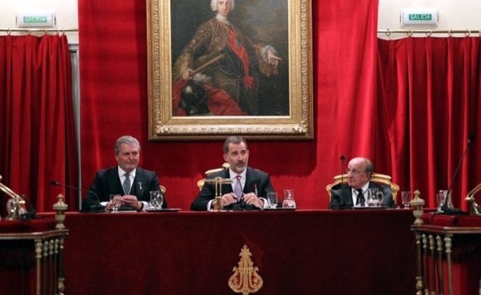 El Rey preside la apertura del Curso de las Reales Academias