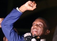 Mnangagwa garantiza a Mugabe que él y su familia cuentan con la máxima seguridad en Zimbabue
