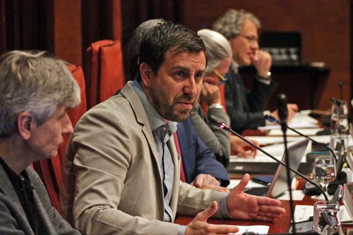 El conseller Toni Comín en la comissió de Salut del Parlament