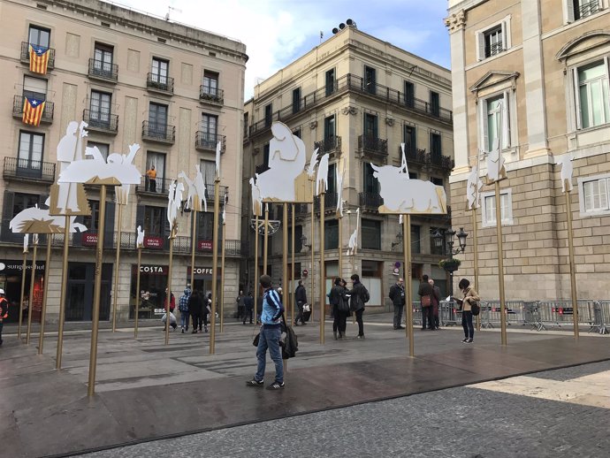 Pesebre del arquitecto Jordi Darder en la plaza Sant Jaume