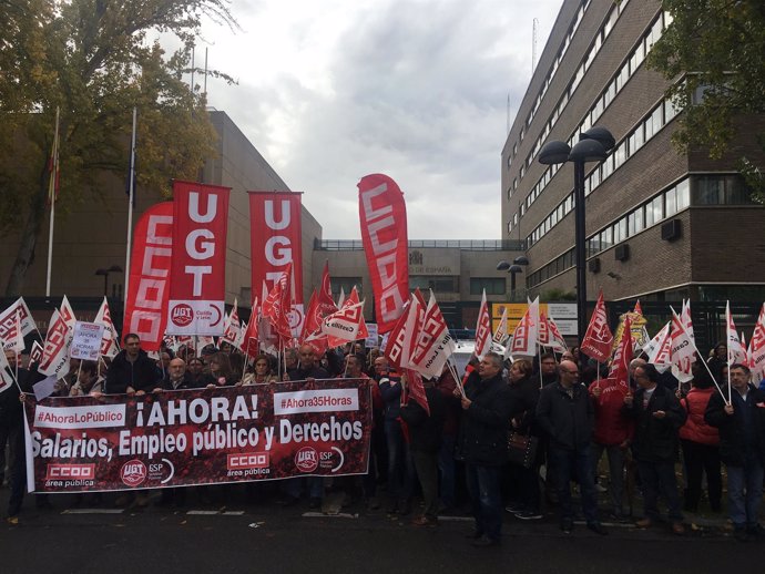 Valladolid.- Concentración de delegados sindicales en Valladolid