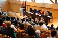 Armengol apuesta por un decreto de carrera investigadora que dé "estabilidad y garantías" a los investigadores