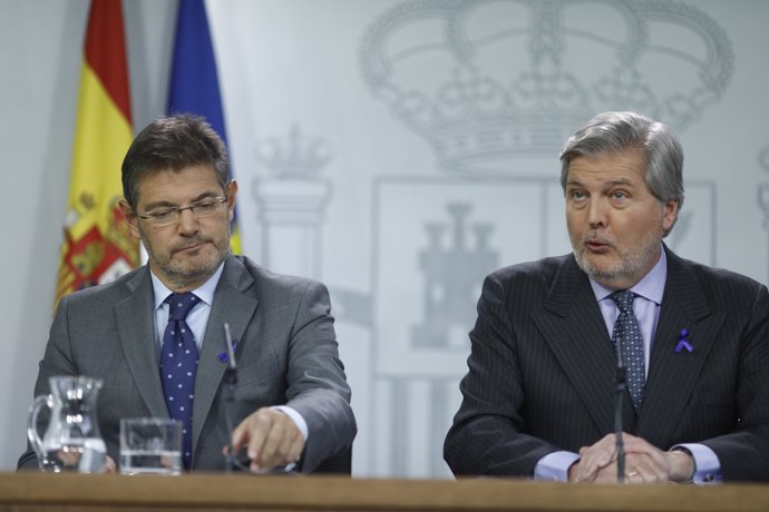 Roda de premsa d'Iñigo Méndez de Vigo i Rafael Catalá després del Consell