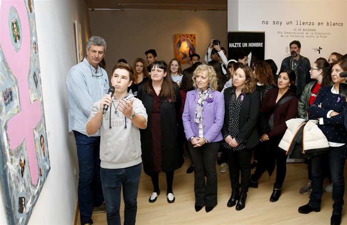Acto institucional en la Biblioteca Central
