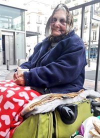 Observatorio Hatento pide que se investigue la agresión a la anciana sin hogar como un delito de odio