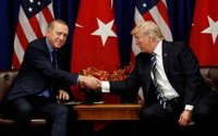 Turquía afirma que Trump ha asegurado que no suministrará armas a las milicias kurdas YPG