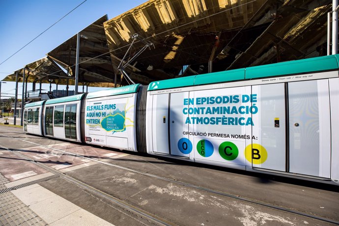 Campaña para difundir la zona de bajas emisiones en las rondas de Barcelona