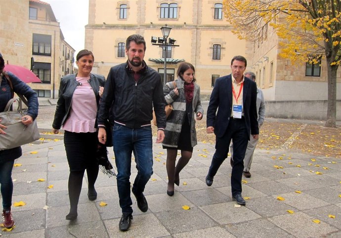Salamanca.- Luis Tudanca a su llegada al Congreso                           