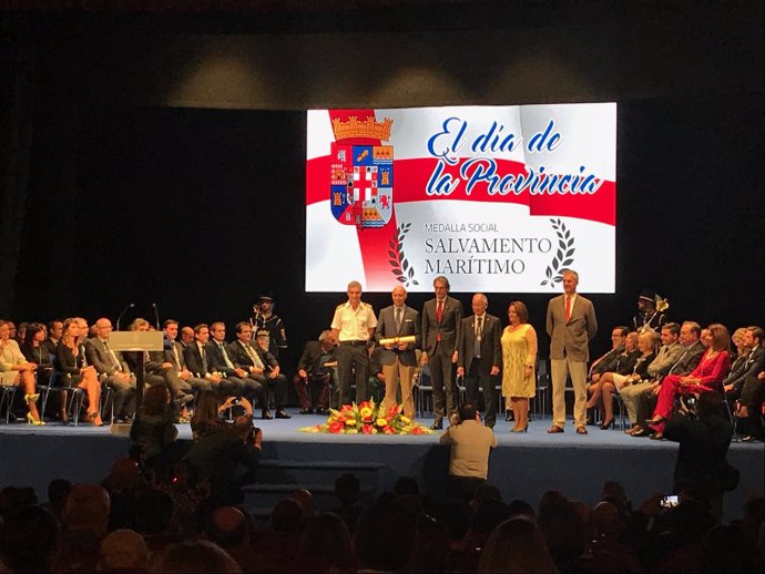 Salvamento Marítimo recibe la Medalla de lo Social de la provincia de Almería.