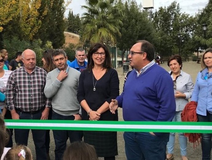 Inauguración zona esparcimiento iznate